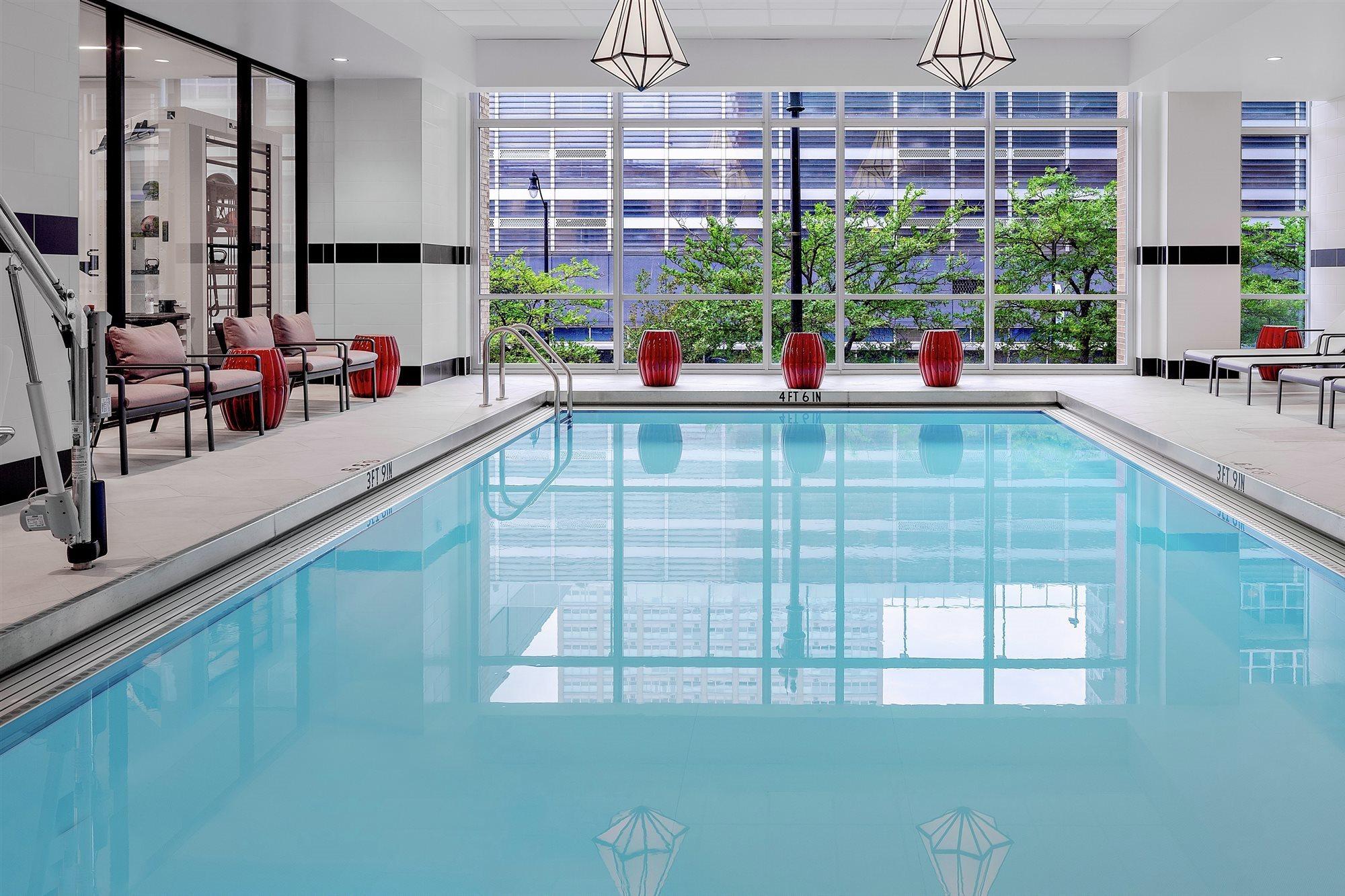 Hampton Inn Chicago Mccormick Place Экстерьер фото