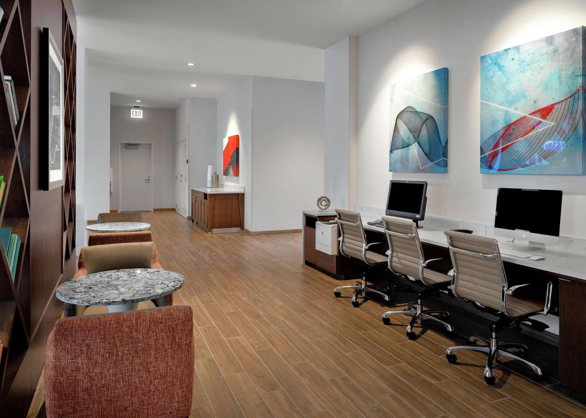 Hampton Inn Chicago Mccormick Place Экстерьер фото