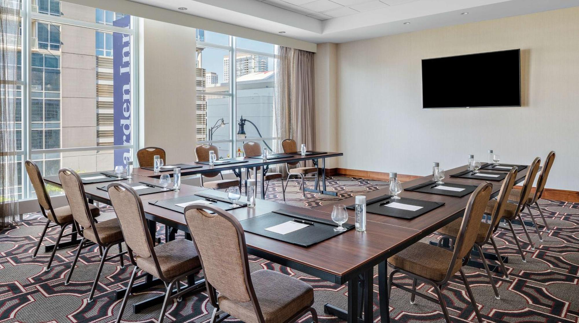 Hampton Inn Chicago Mccormick Place Экстерьер фото